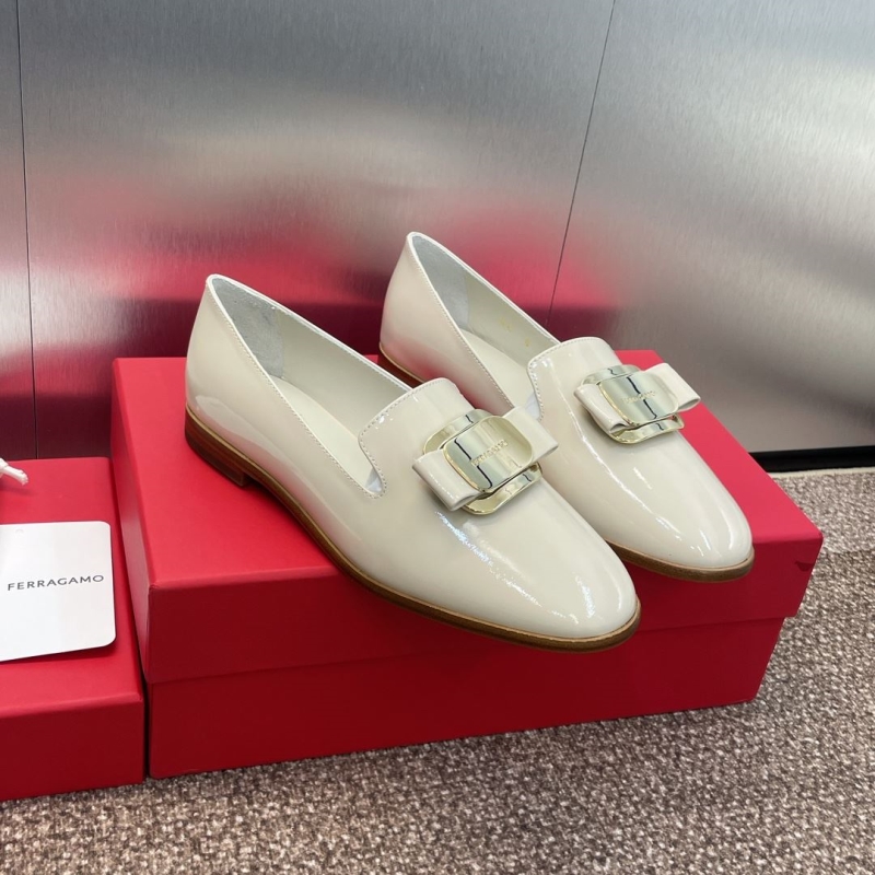 Ferragamo flat shoes